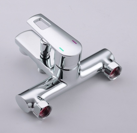 Смеситель Iddis Runo RUNSB00i02 для ванны с душем фото 3
