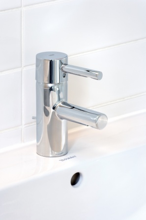 Смеситель для раковины Grohe Essence с донным клапаном и ограничением расхода воды фото 2