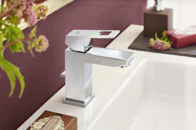 Смеситель для раковины Grohe Eurocube с донным клапаном и низким изливом фото 2