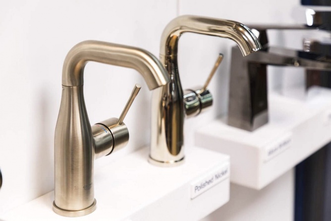 Смеситель Grohe Essence New 23462BE1 для раковины фото 3