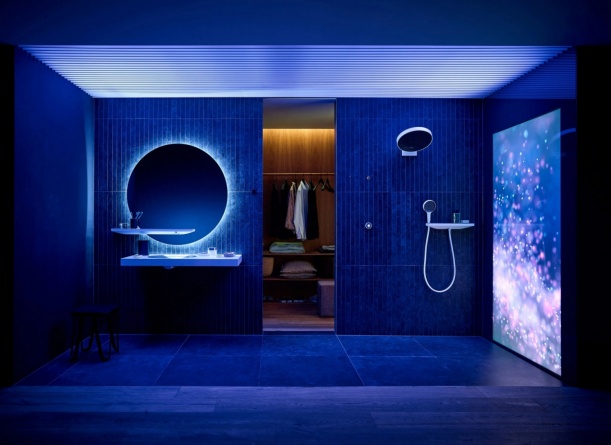 Шланговое подключение Hansgrohe Rainfinity Porter 500 26843700 с полкой и держателем фото 8