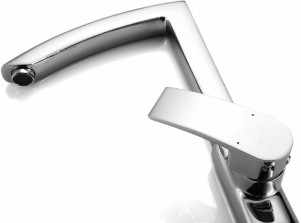 Смеситель Iddis Vane YA56177C для кухонной мойки фото 4
