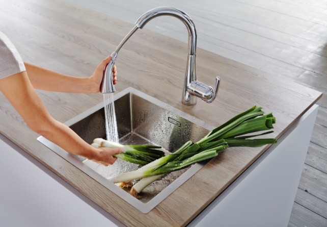 Смеситель для кухонной мойки Grohe Zedra с профессиональной лейкой фото 4