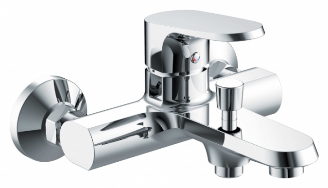 Смеситель Bravat Pure F6105161C-01 для ванны с душем фото 1
