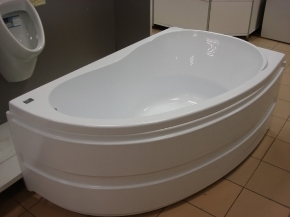 Акриловая ванна Bas Алегра 150 см R с каркасом фото 4